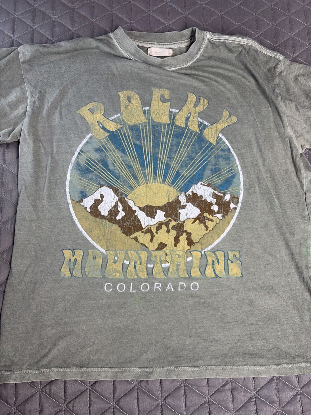 Altar’d State Rocky Mountains Colorado Graphic T-Shirt Short Sleeve Size Small